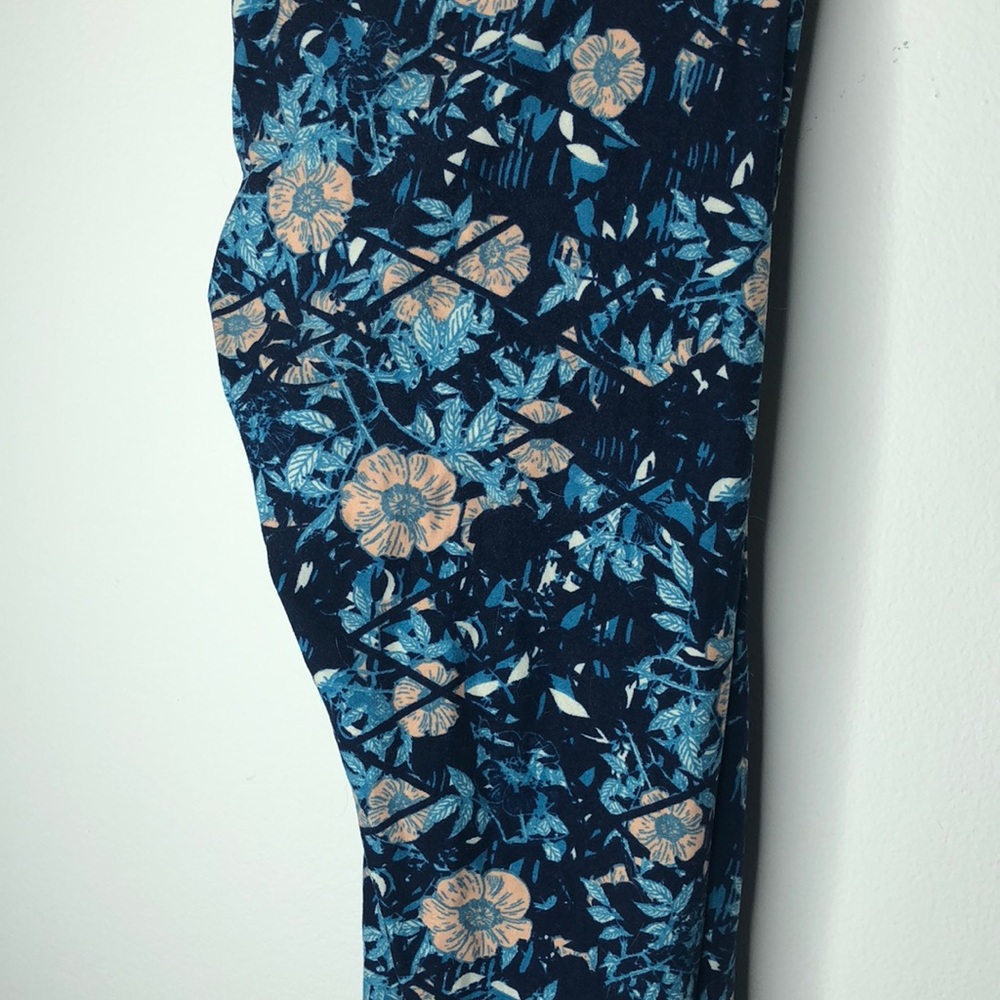 LuLaRoe blue floral leggings